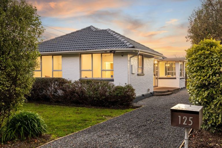 Photo of property in 125 Centaurus Road, Huntsbury, Christchurch, 8022