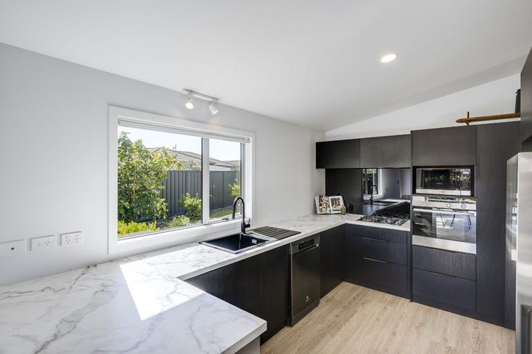 Photo of property in 14 Pacific Avenue, Poraiti, Napier, 4112