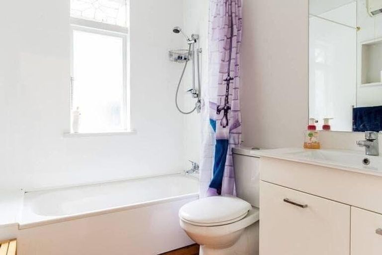 Photo of property in 88 Mortimer Terrace, Brooklyn, Wellington, 6021