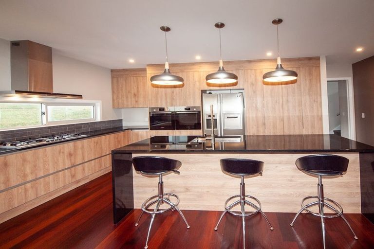 Photo of property in 86 Melksham Drive, Churton Park, Wellington, 6037