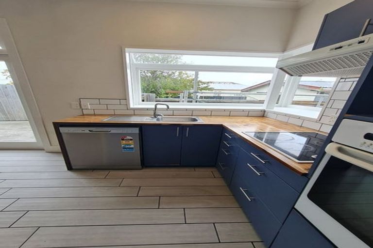 Photo of property in 364a Pages Road, Aranui, 8061