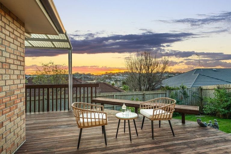 Photo of property in 45 Nimstedt Avenue, Oteha, Auckland, 0632