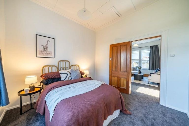 Photo of property in 35 Riddlers Crescent, Petone, Lower Hutt, 5012