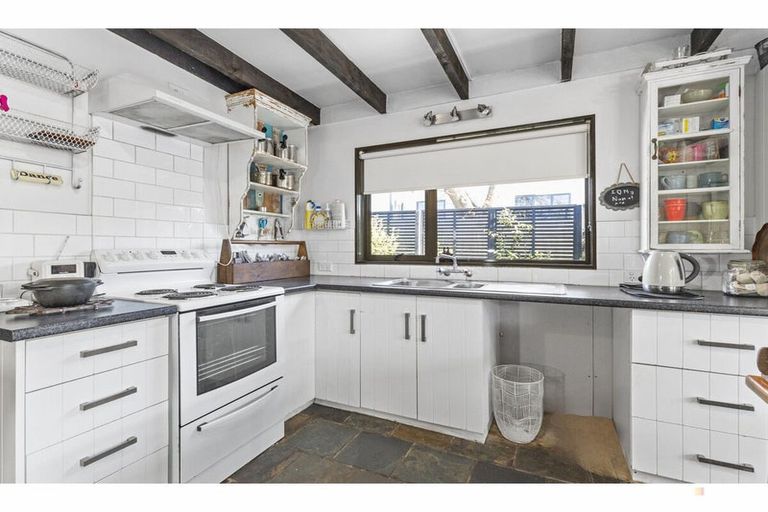 Photo of property in 23 South Terrace Road, Geraldine, 7930