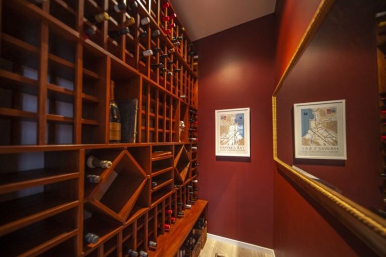 Photo of property in 80 Kent Terrace, Taradale, Napier, 4112