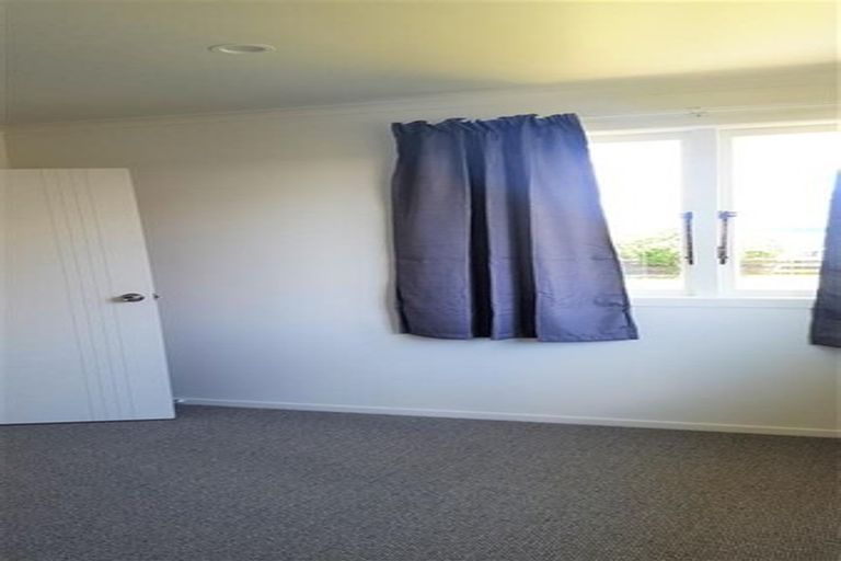 Photo of property in 27 Hill Crescent, Papakura, 2110