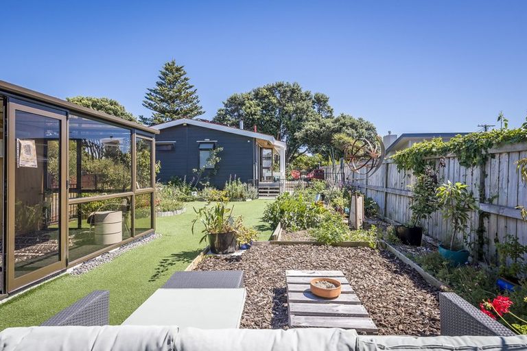 Photo of property in 140 Manly Street, Paraparaumu Beach, Paraparaumu, 5032