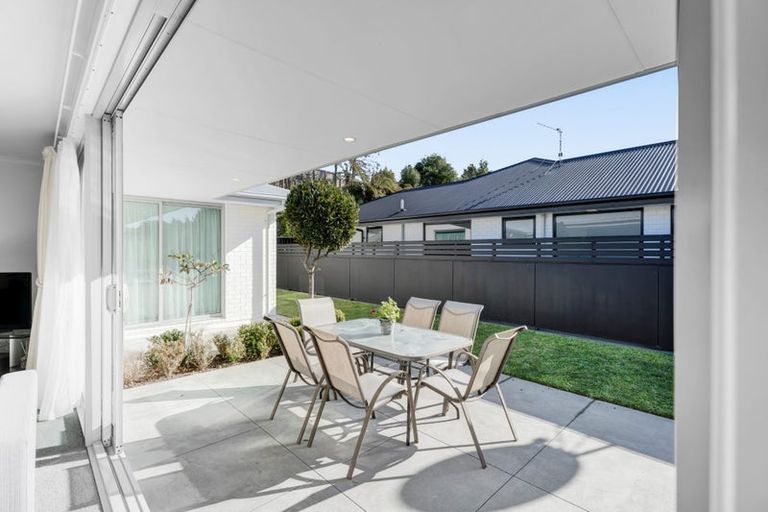 Photo of property in 44 Fernbrook Drive, Hurworth, New Plymouth, 4310