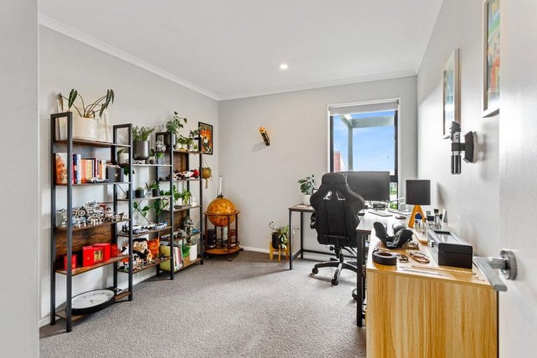 Photo of property in 6/4 Matimati Place, Hobsonville, Auckland, 0616