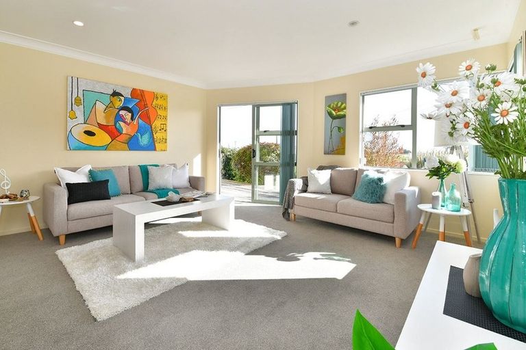 Photo of property in 2/12 Miro Street, Helensville, 0800