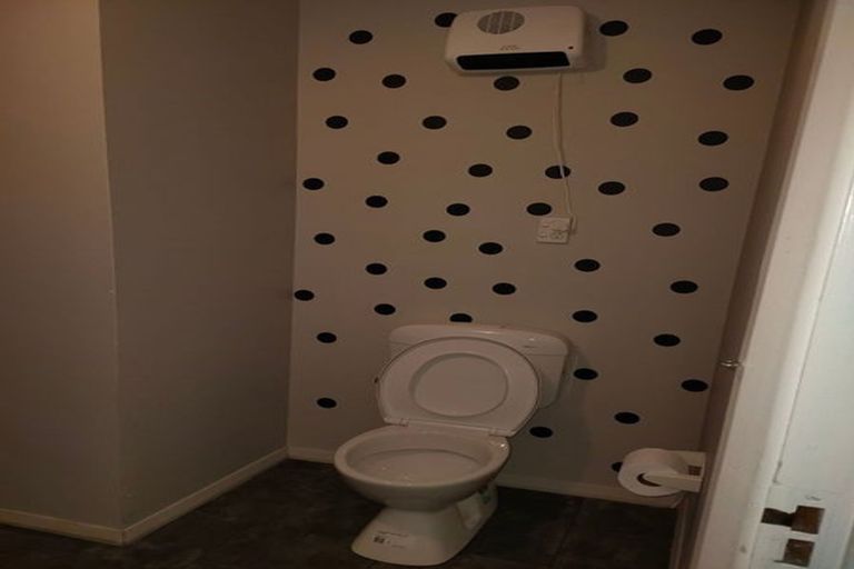 Photo of property in 36 Gibbons Street, Upper Hutt Central, Upper Hutt, 5018