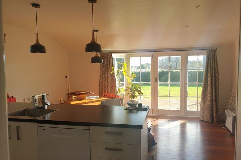 Photo of property in 225 Knowles Street, St Albans, Christchurch, 8052