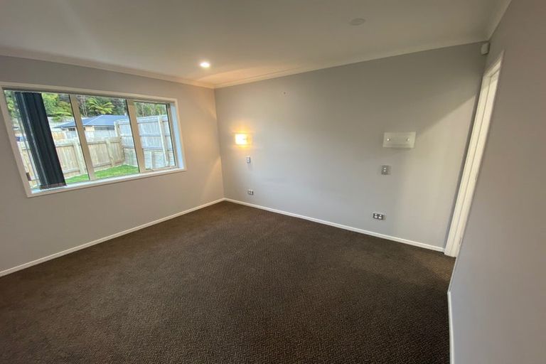Photo of property in 13 Frederick Place, Whalers Gate, New Plymouth, 4310