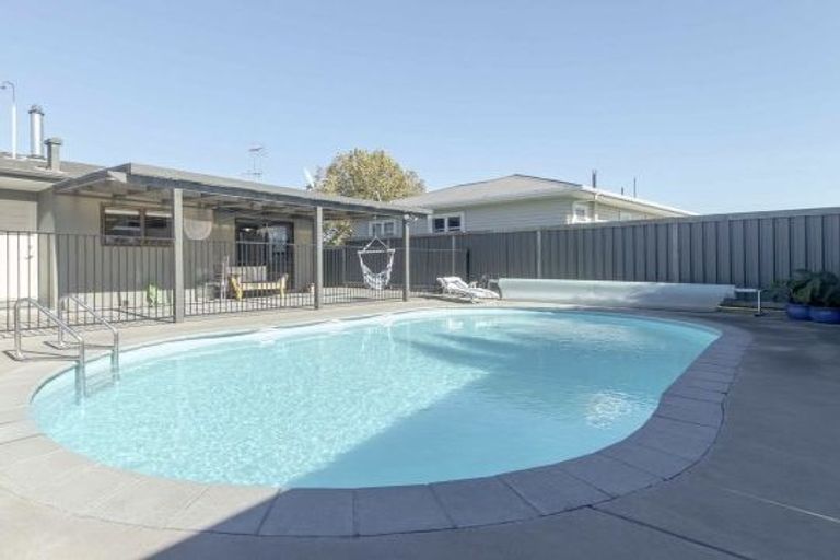 Photo of property in 8 Ryan Crescent, Greenmeadows, Napier, 4112