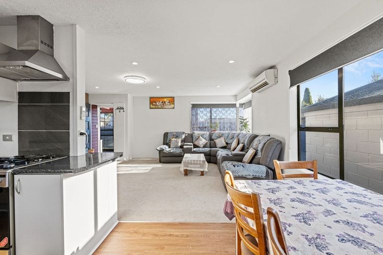 Photo of property in 2/33 Tower Street, Hornby, Christchurch, 8042