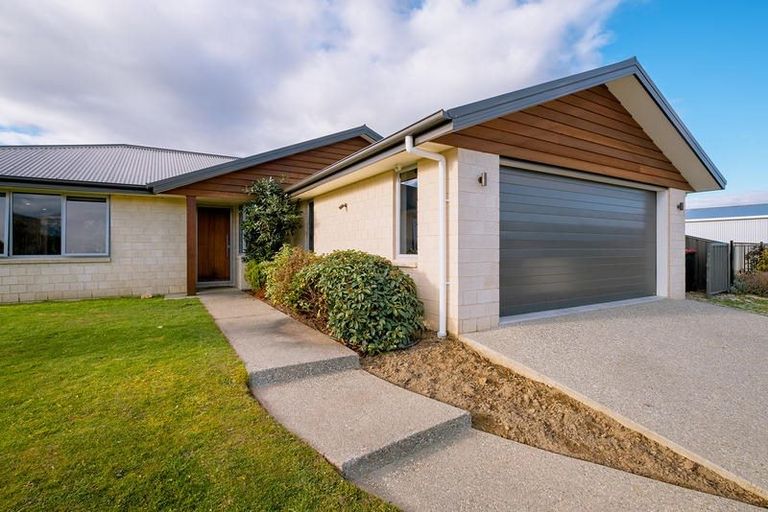 Photo of property in 6 David Place, Cromwell, 9310