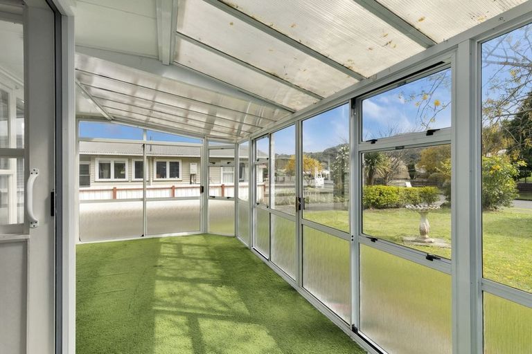 Photo of property in 10 Mimihau Grove, Wainuiomata, Lower Hutt, 5014