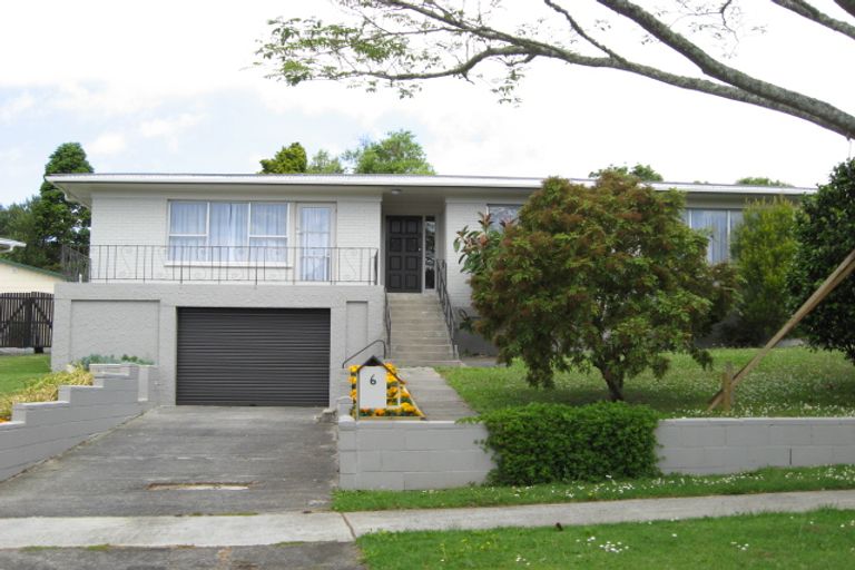 Photo of property in 6 Laurelwood Avenue, Pukekohe, 2120