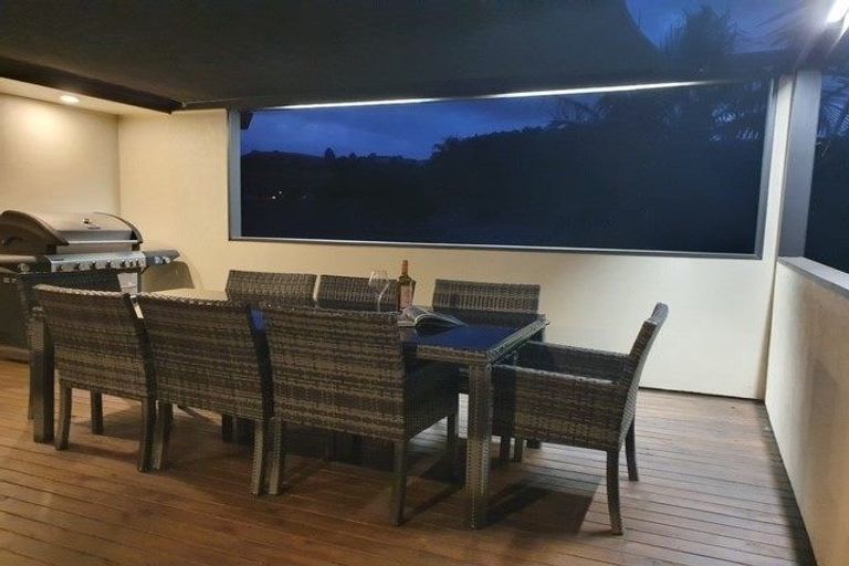 Photo of property in 32 Les Fisher Place, Pukekohe, 2120