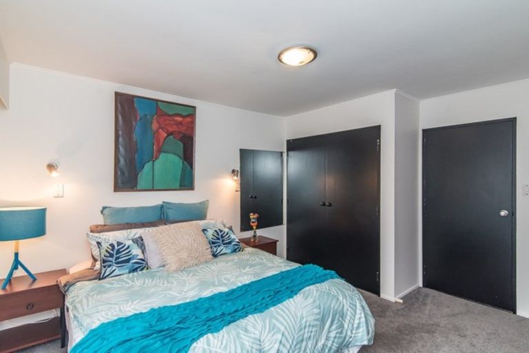 Photo of property in 31 Olive Terrace, Paraparaumu Beach, Paraparaumu, 5032