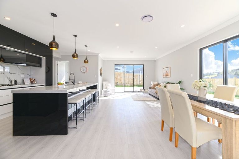 Photo of property in 5 Kate Duncan Drive, Swanson, 0614