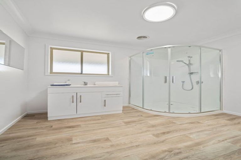 Photo of property in 8a Church Street, Tuakau, 2121