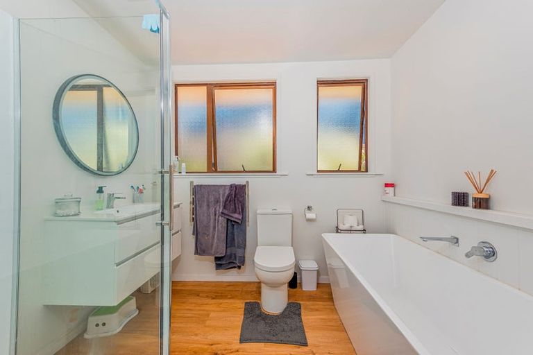 Photo of property in 2a/231 Don Buck Road, Massey, Auckland, 0614