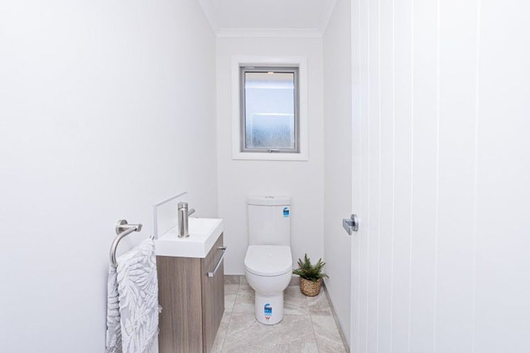 Photo of property in 92 Blairlogie Close, Otatara, 9879
