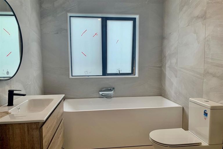 Photo of property in 18 Holcroft Street, Papakura, 2110