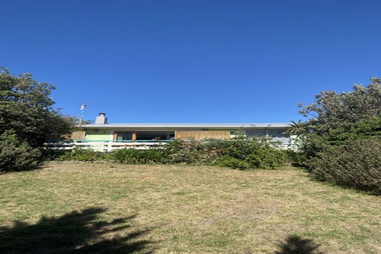 Photo of property in 42 Rua Avenue, Waitarere Beach, Levin, 5510