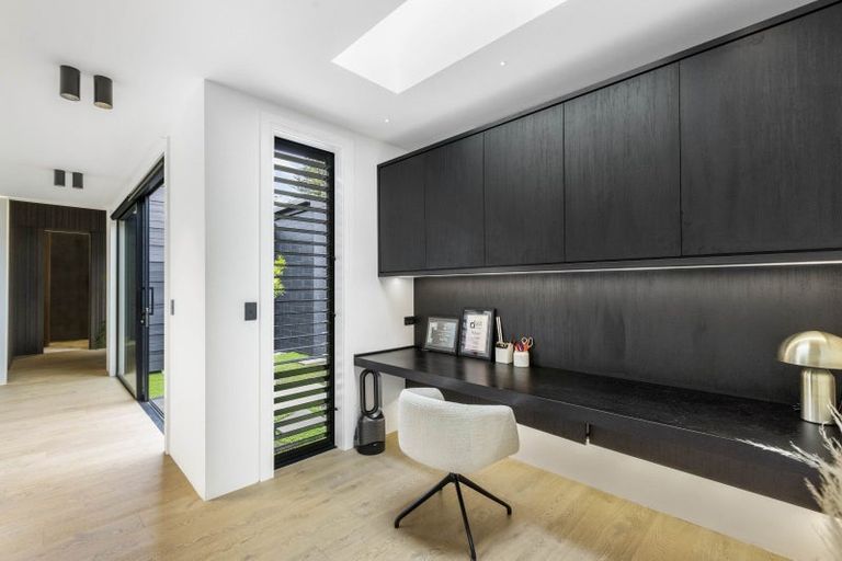 Photo of property in 296 Kitchener Road, Pukekohe, 2120