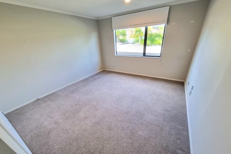 Photo of property in 74 Oakway Drive, Schnapper Rock, Auckland, 0632