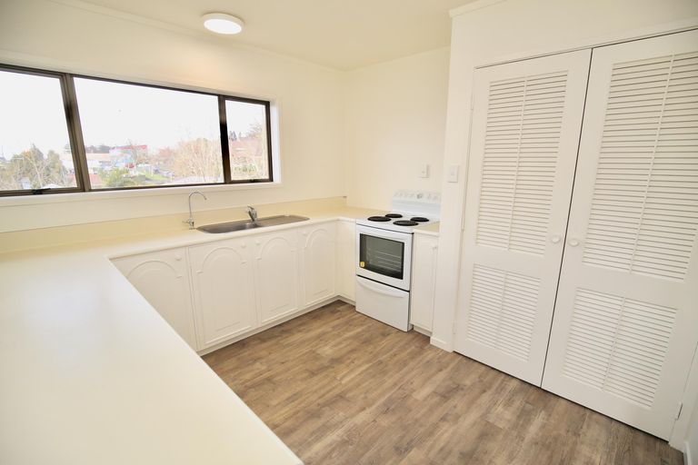 Photo of property in 10u9 Hunter Street, Hamilton Lake, Hamilton, 3204