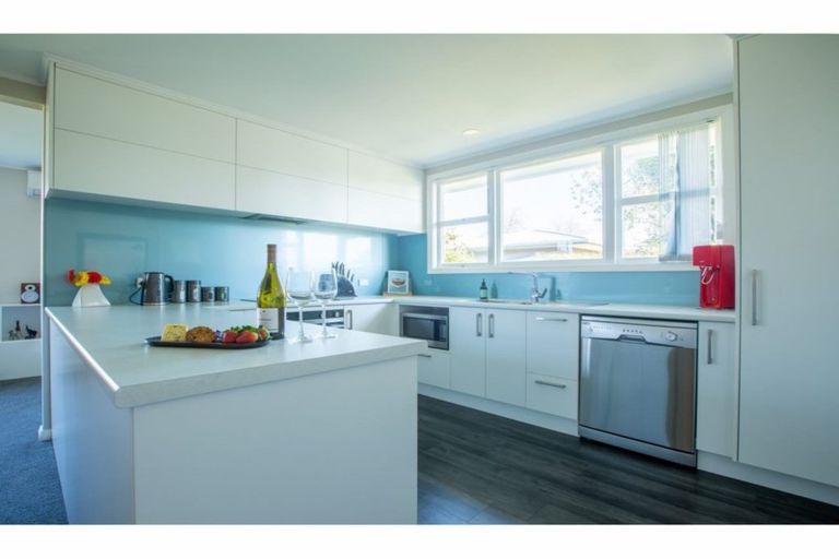 Photo of property in 22 Keats Crescent, Stoke, Nelson, 7011