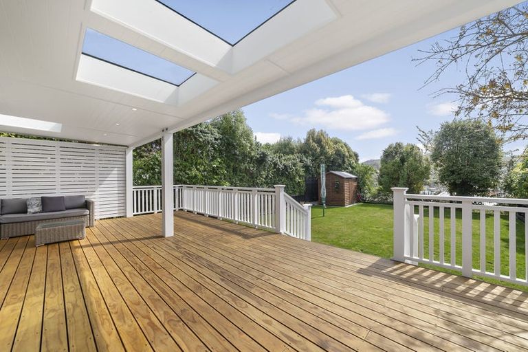 Photo of property in 16 Tisdall Street, Karori, Wellington, 6012