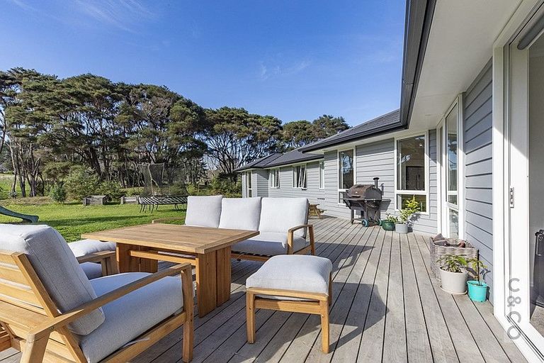 Photo of property in 1293 Old North Road, Helensville, 0875