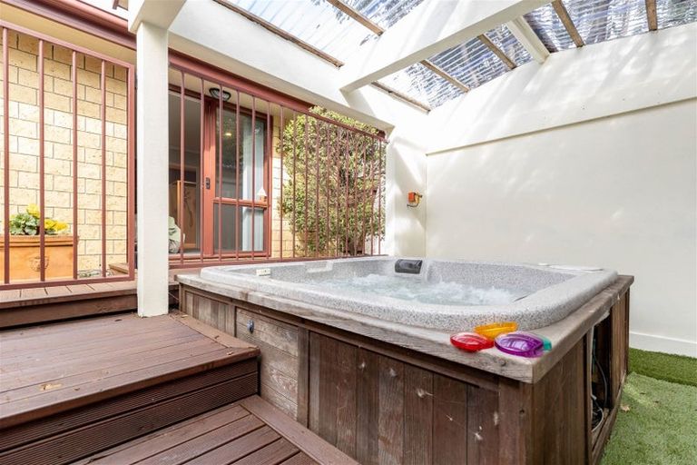 Photo of property in 8 Limes Avenue, Parklands, Christchurch, 8083