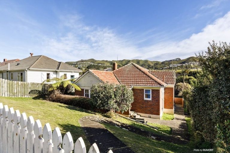 Photo of property in 32 Bould Street, Johnsonville, Wellington, 6037