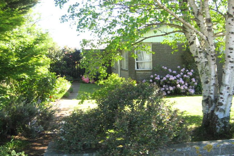 Photo of property in 124 Northcote Road, Northcote, Christchurch, 8052