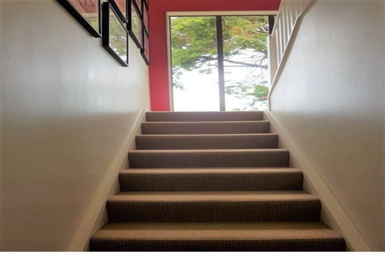 Photo of property in 1 Nebraska Way, Brooklyn, Wellington, 6021