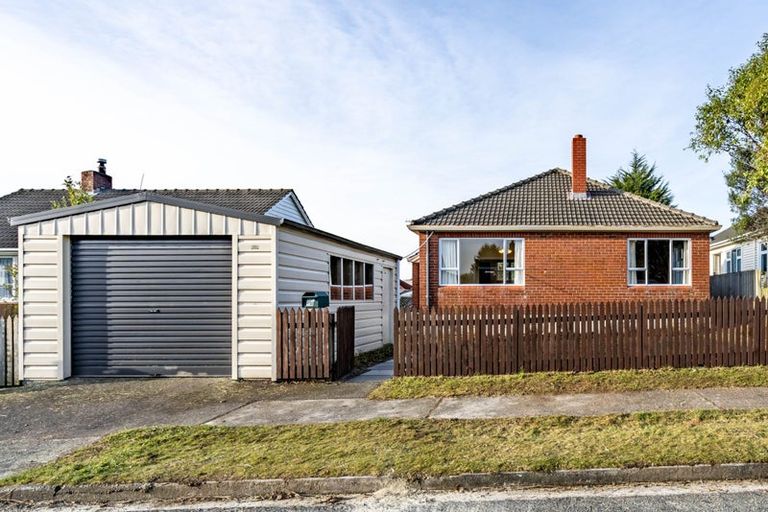 Photo of property in 16 Lockerbie Street, Turnbull Thomson Park, Invercargill, 9810
