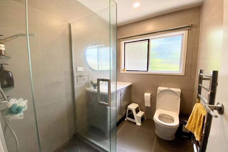 Photo of property in 14 Scotstoun Place, Glen Eden, Auckland, 0602