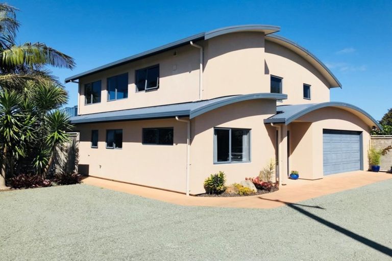 Photo of property in 381 Cove Road, Waipu, 0582