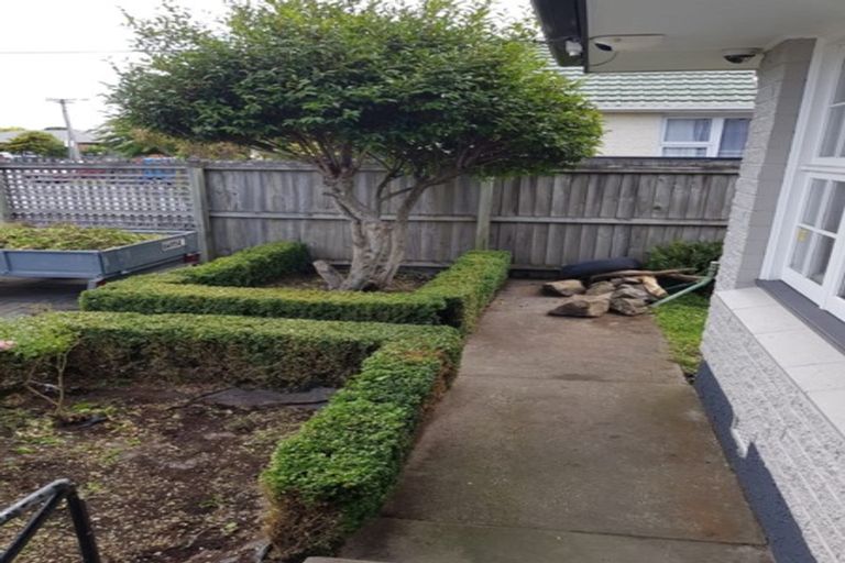 Photo of property in 8 Coniston Avenue, Ilam, Christchurch, 8041