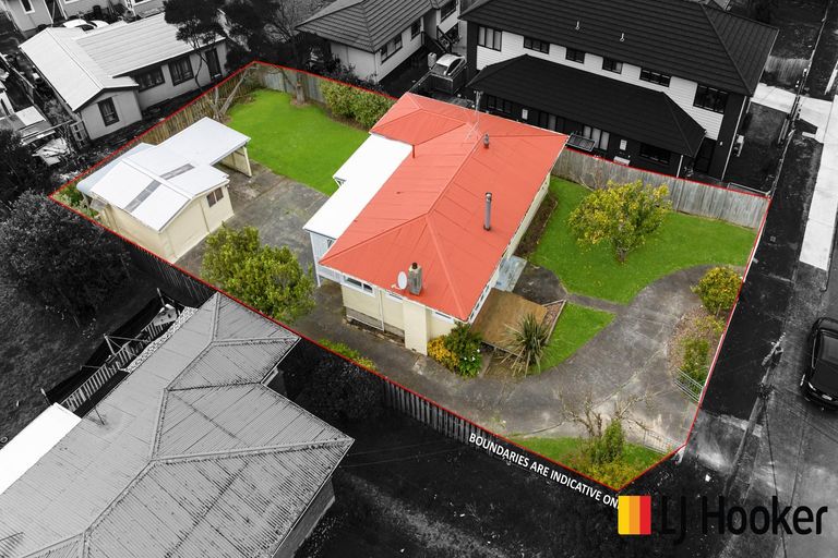 Photo of property in 5 Nield Road, Manurewa, Auckland, 2102