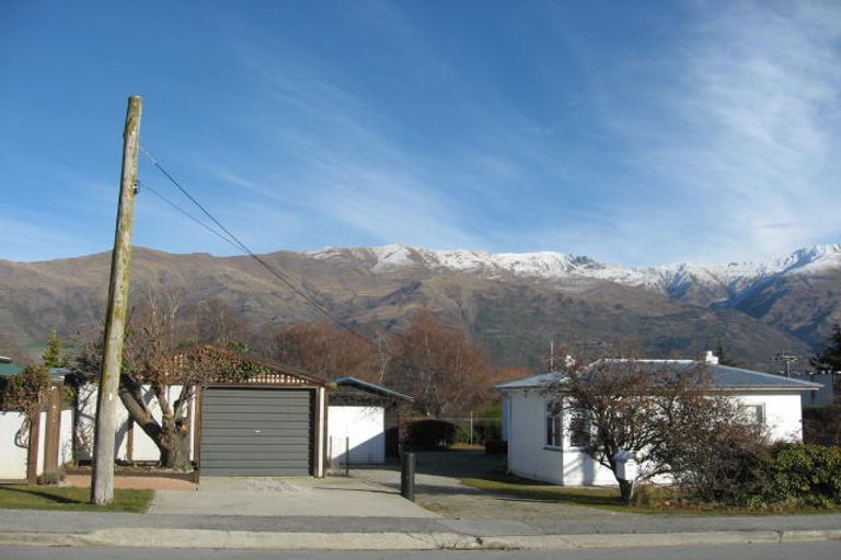 Photo of property in 61 Helwick Street, Wanaka, 9305