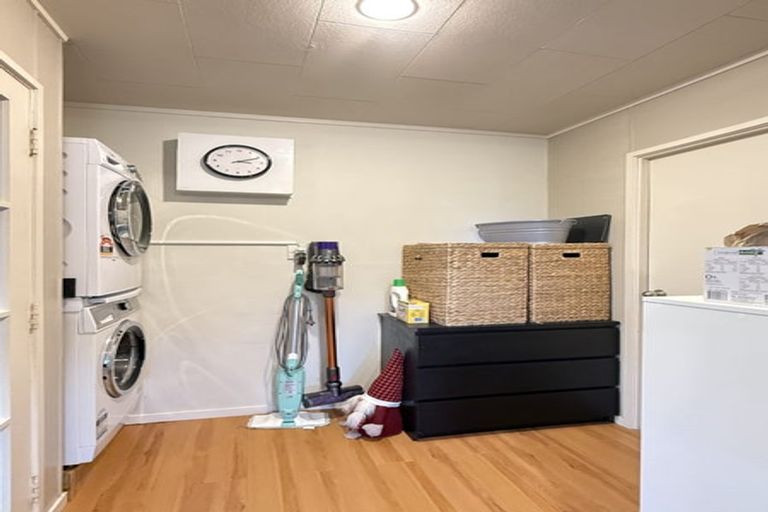 Photo of property in 31 Spinella Drive, Bayview, Auckland, 0629