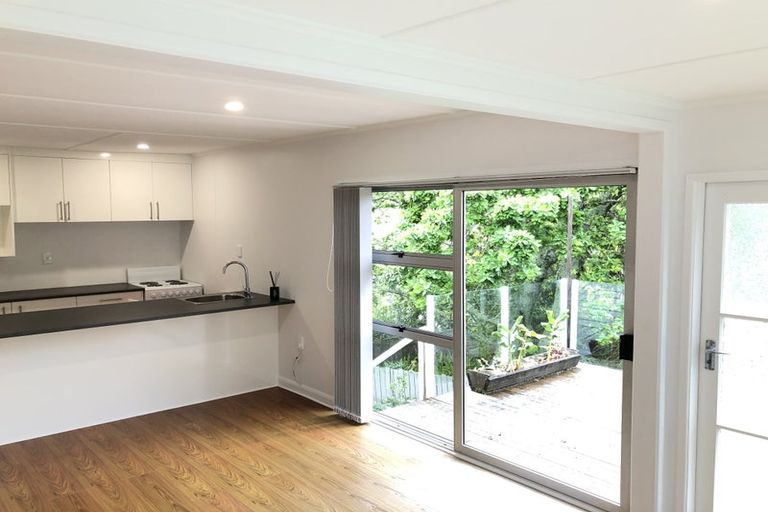 Photo of property in 536 Beach Road, Murrays Bay, Auckland, 0630