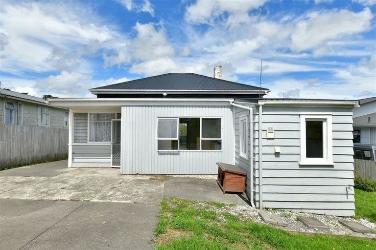Photo of property in 36 Karaka Street, Helensville, 0800