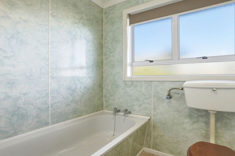 Photo of property in 1 Saint Andrew Place, Balclutha, 9230